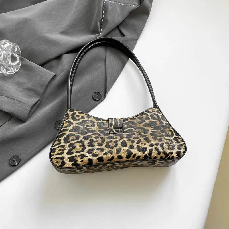 Leopard Underarm Bags Medium Women Zipper Belt Buckle Style Zipper Handbags