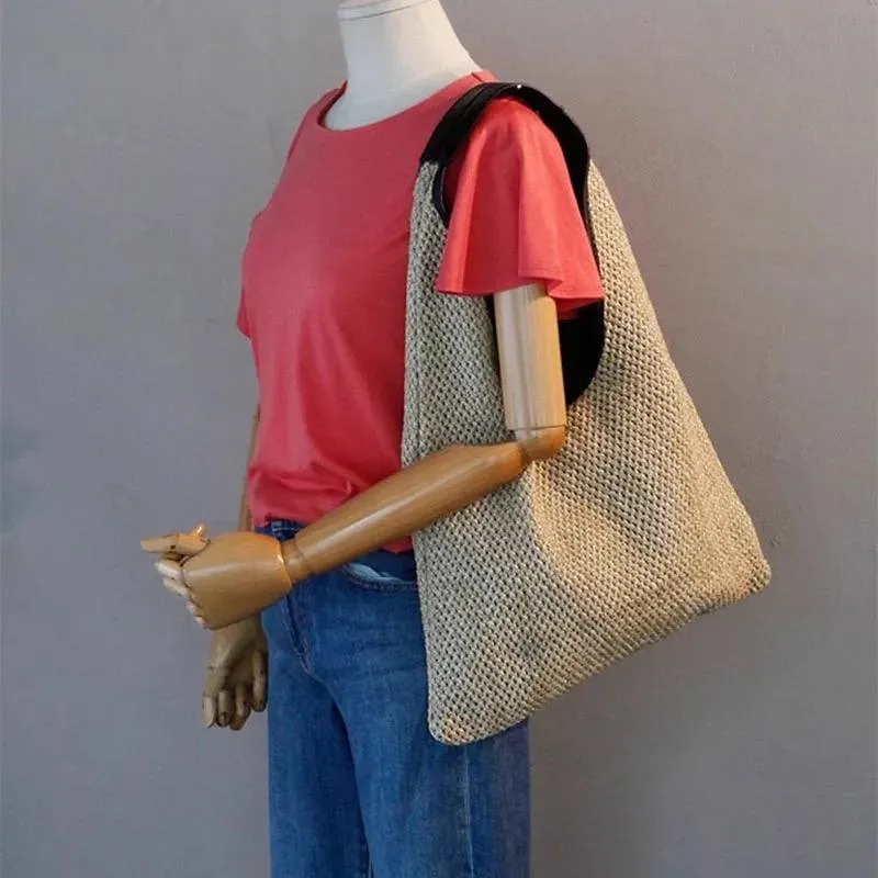 Wicker Beach Bag: Stylish and Functional Companion for Your Beach Days